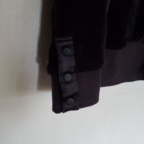 Athleta Recover Cozy Snap Front Fleece in Black Size M - Picture 9 of 12